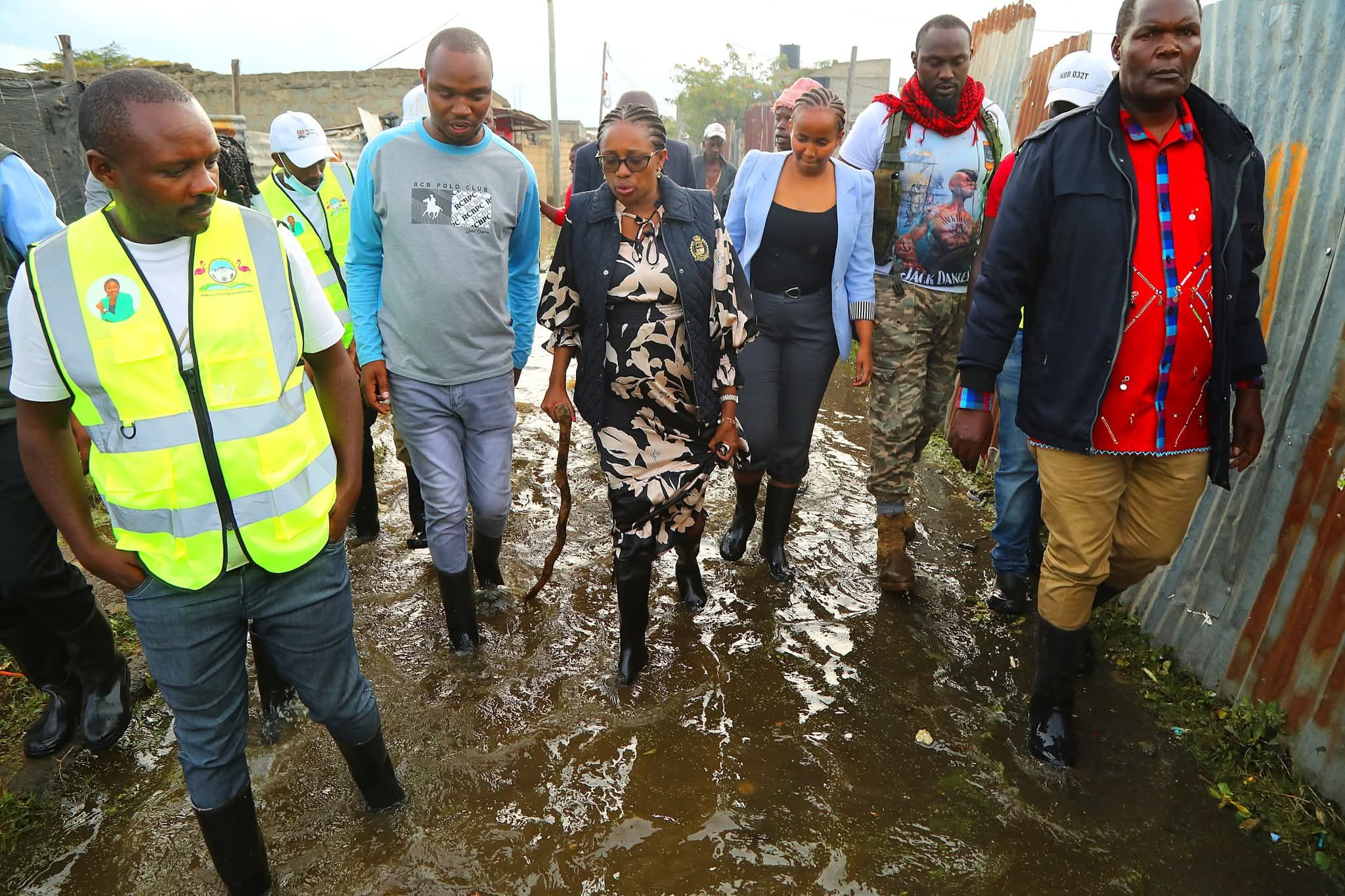 Vehicles Torched During Chaos at Flooded Kihoko Estate During Governor Kihika’s Visit